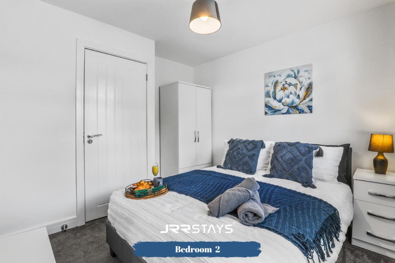 Wolverhampton - Amazing 3 Bedroom, Sleeps 6, Wi-Fi - Jrr Stays المظهر الخارجي الصورة