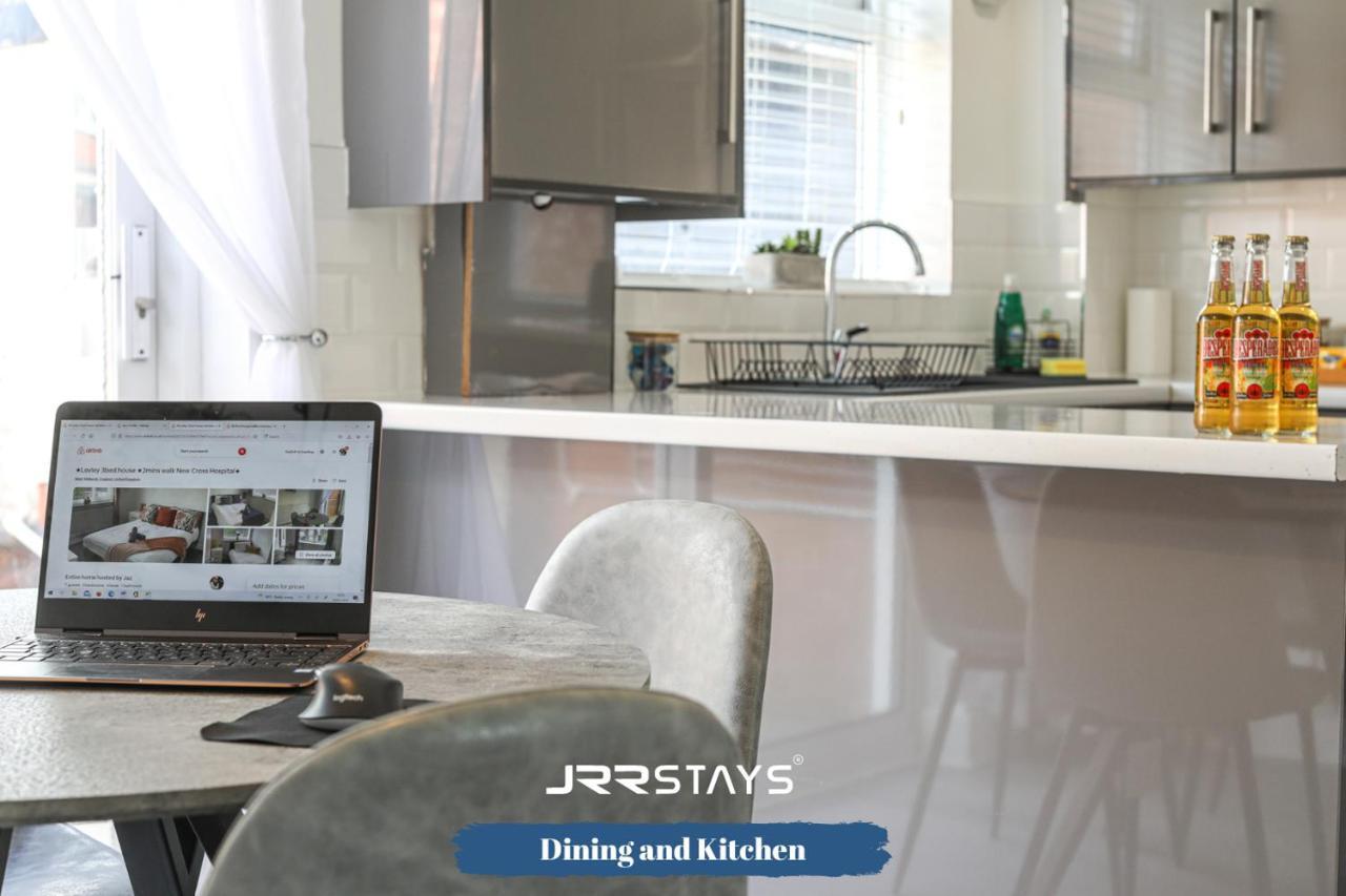 Wolverhampton - Amazing 3 Bedroom, Sleeps 6, Wi-Fi - Jrr Stays المظهر الخارجي الصورة