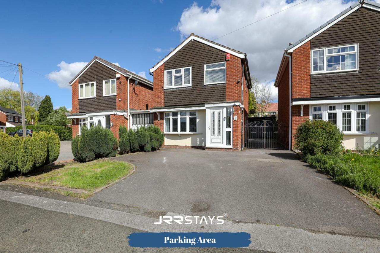 Wolverhampton - Amazing 3 Bedroom, Sleeps 6, Wi-Fi - Jrr Stays المظهر الخارجي الصورة