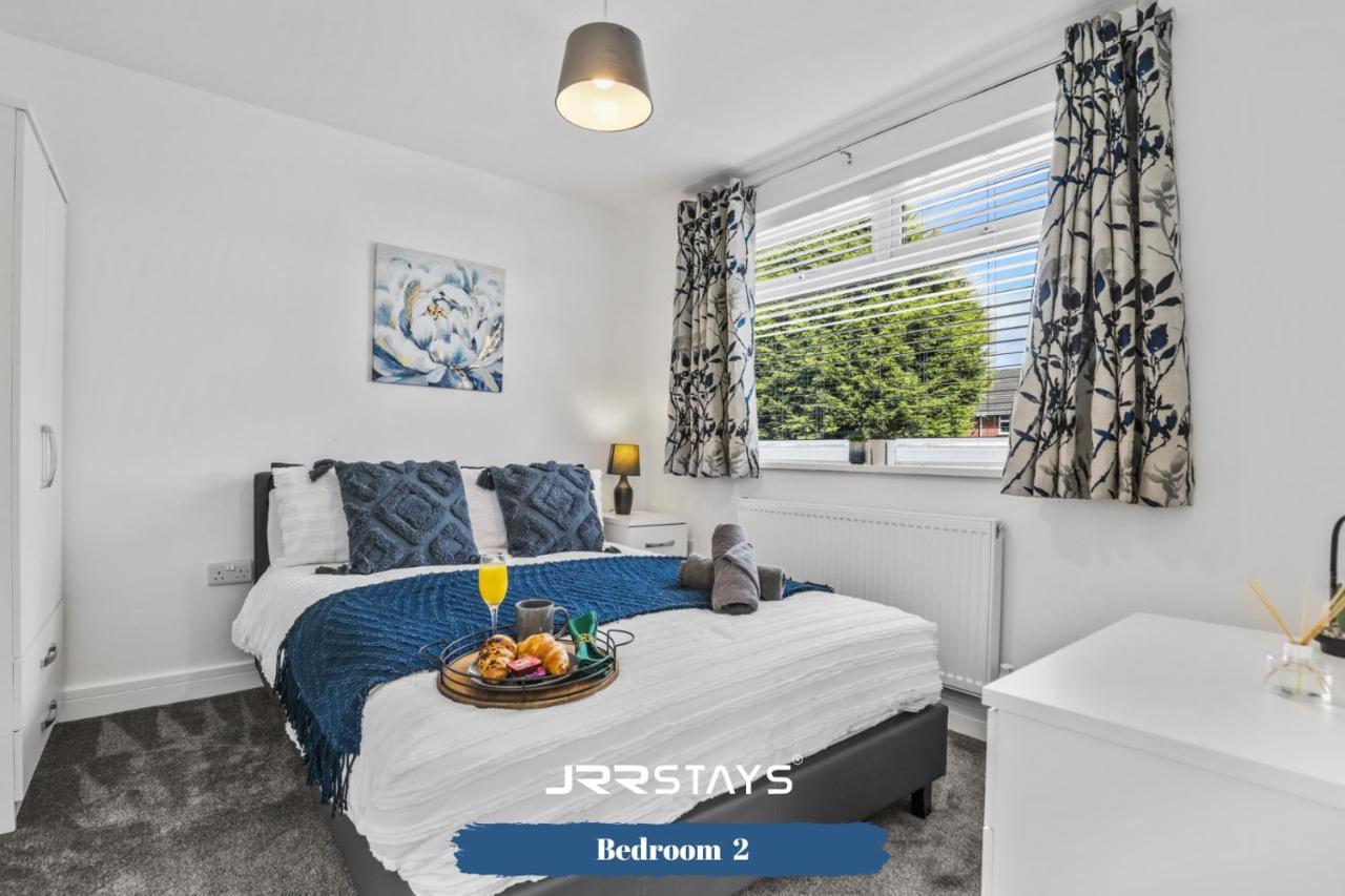 Wolverhampton - Amazing 3 Bedroom, Sleeps 6, Wi-Fi - Jrr Stays المظهر الخارجي الصورة